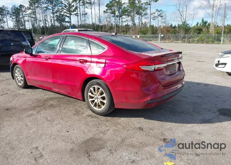2017 Ford Fusion S z USA, uszkodzony, nr VIN 3FA6P0G72HR178809